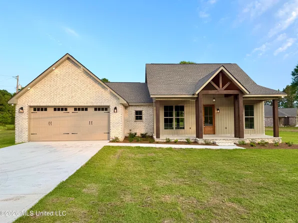 2070 Old Richton Rd, Petal, MS 39465