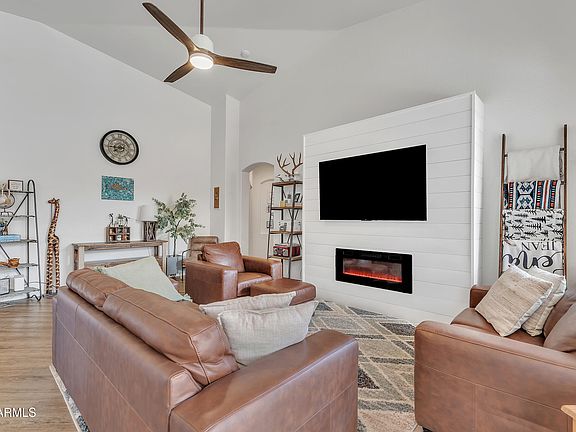 4th image of 16847 W MARCONI Avenue