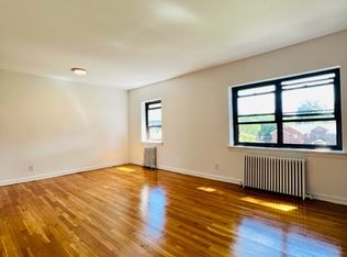 196 Union Ave APT C, Rutherford, NJ 07070