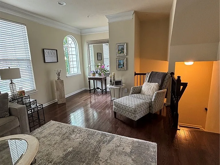 607 Shelley Ln — Photo 9
