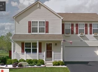 940 Black Cherry Ln, Round Lake Heights, IL 60073