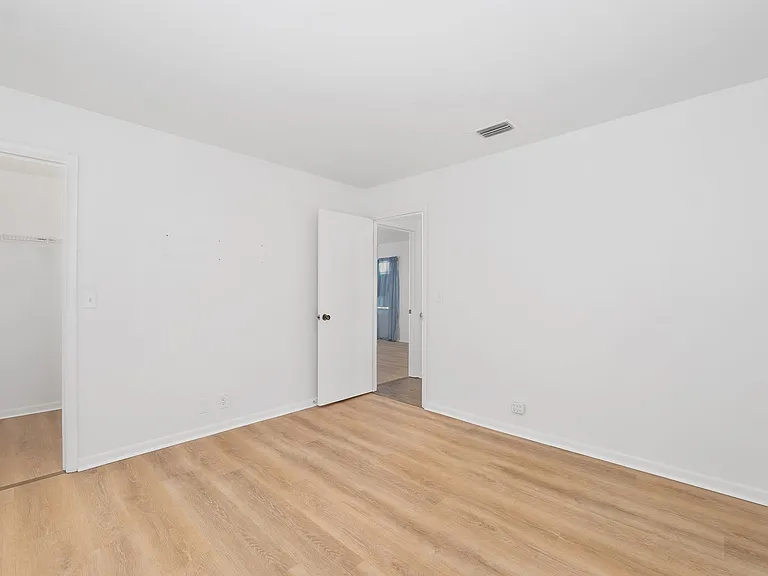 8479 NW 38th Dr — Photo 17