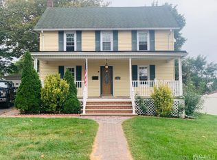 35 Hillside Ave, Sayreville, NJ 08872