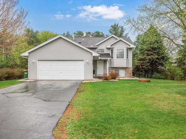 9043 Waconia St NE, Blaine, MN 55449