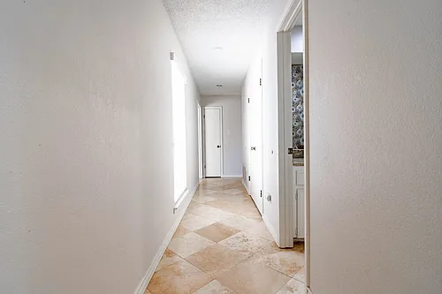 2825 Moss Ave Photo 1