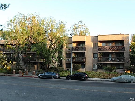 2nd image of 22100 Burbank Blvd Unit 344