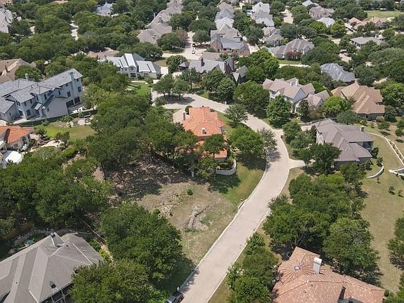 2nd image of 7013 Oakmont Ter