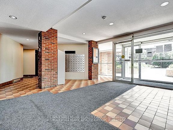 3rd image of 2041 Arrowsmith Dr #401C