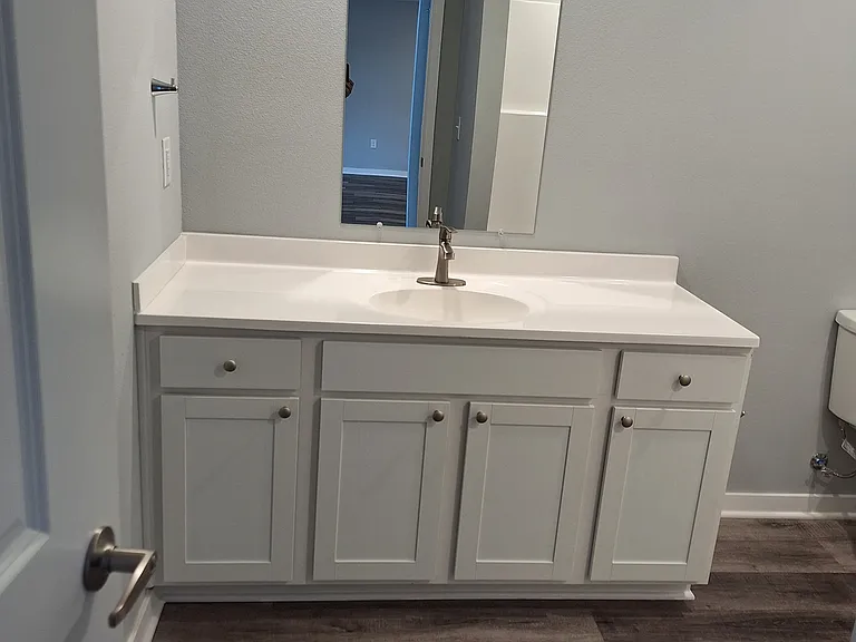 Bierhaus Flats Apartments — Photo 15