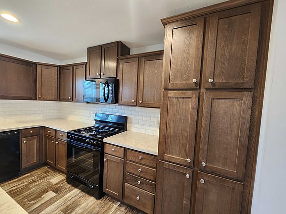 5th image of 4359 Dogwood Blvd #857