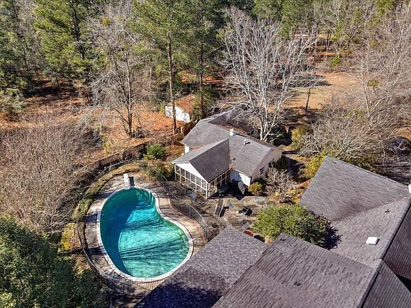 5th image of 670 Partridge Bend Rd