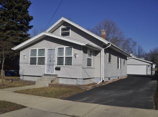 613 N View St, Aurora, IL 60506