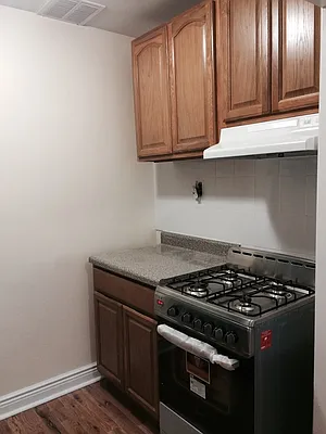 Rented by BRICK & GALO REALTY CORP | media 9