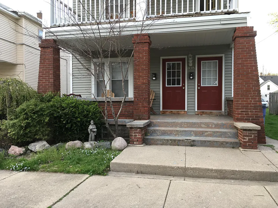 1017 Dayton St SW #1