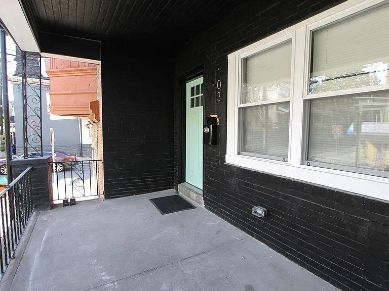 103 E Coulter St — Photo 43