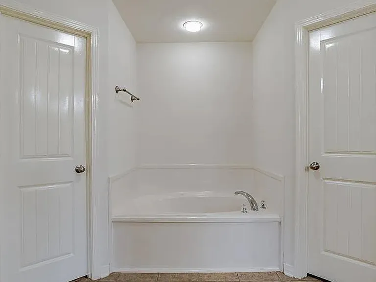 1375 Selby Phillips Dr — Photo 5