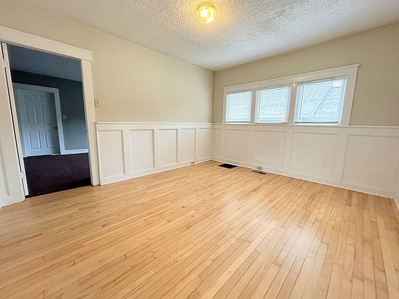 3rd image of 2404 Washington Ave