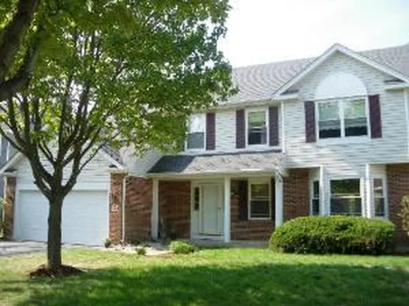 325 Meadowview Ln, Aurora, IL 60502