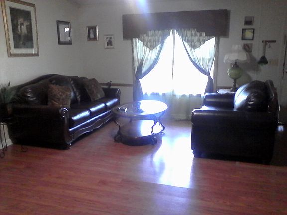 4th image of 214 S County Road 5603