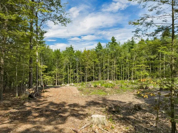 267-23 Winnipesaukee Drive, Wolfeboro, NH 03894