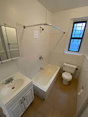 Rented by Contact Realty | media 4