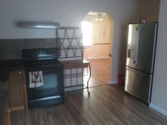 Kitchen to living room