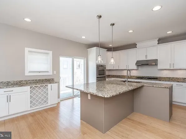 510 S Chapel St, Baltimore, MD 21231