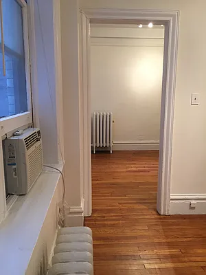 Rented by Sandra Ospina, Licensed Real Estate Broker | media 30