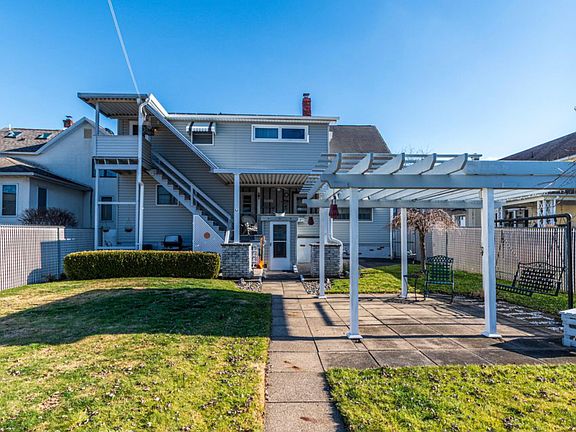 3rd image of 429 Cypress St #429A