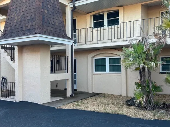 7401 Constitution Cir APT 5B, Fort Myers, FL 33967