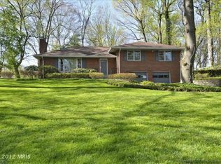 3915 44th St N, McLean, VA 22101