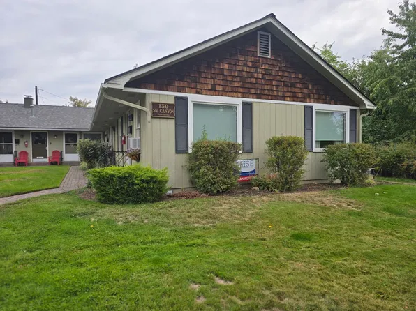 130 SW Canyon Dr Unit 1, Redmond, OR 97756