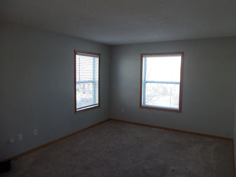 1022 Stinson St — Photo 3