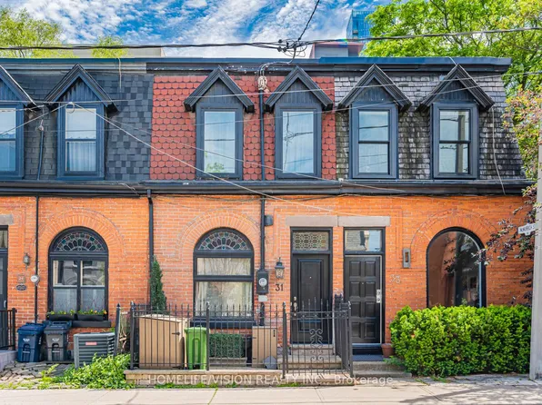 31 Belmont St, Toronto, ON M5R 1P9