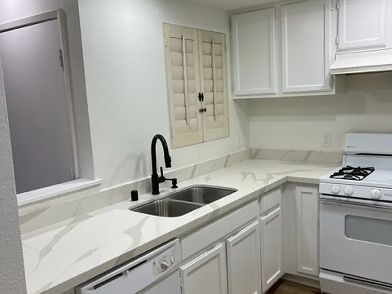 85B Stenner St — Photo 2