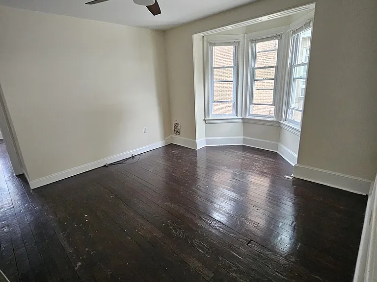 358 Washington Ave — Photo 4