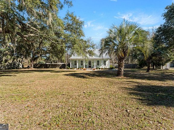 2nd image of 640 Meinhard Rd