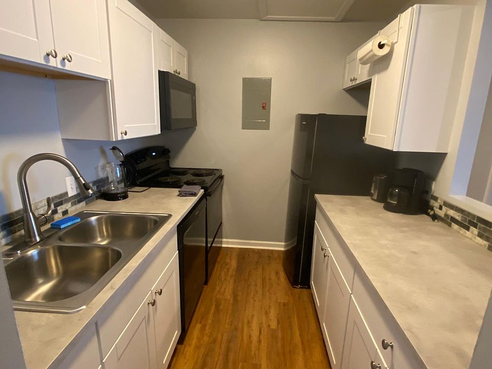 1st image of 1261 Parkway Ave APT 23