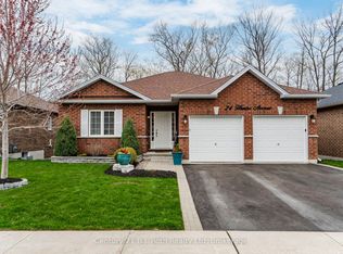 24 Hunter Ave, Tay, ON L0K 2A0