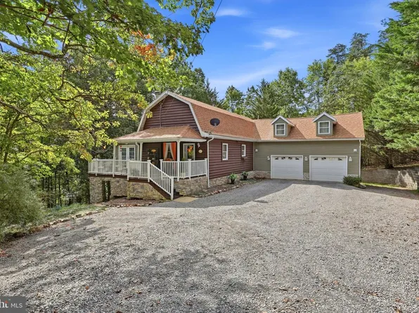 401 Wild Rose Dr, Hedgesville, WV 25427