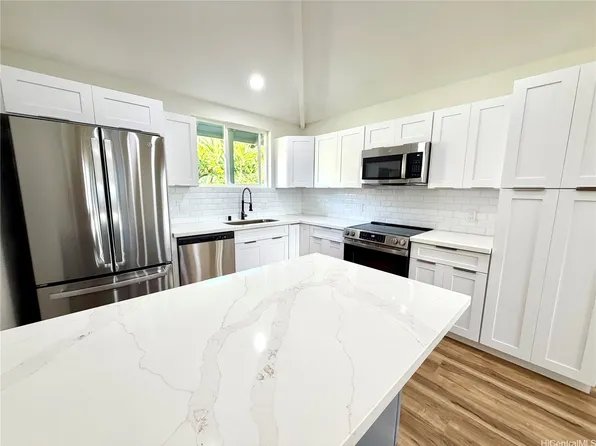 95-595 Naholoholo St, Mililani, HI 96789