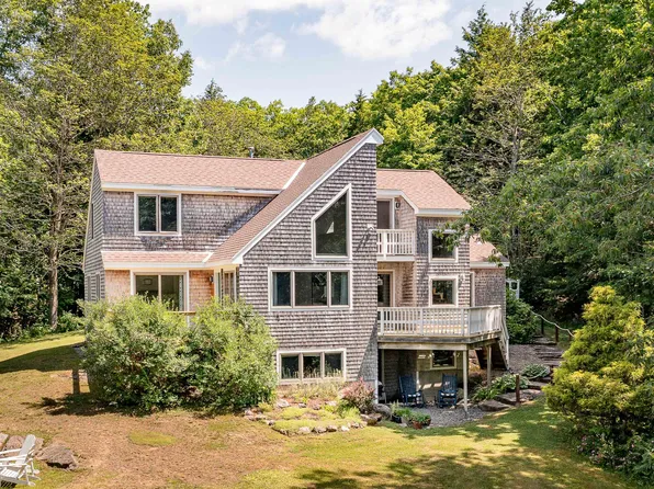 2 Springbrook Way, Rockport, ME 04856