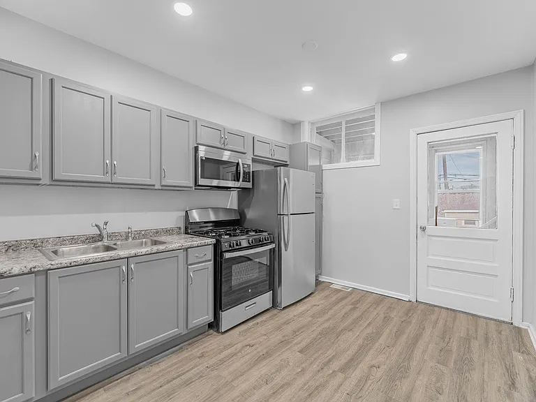 3408 W Carroll Ave #1 — Photo 9