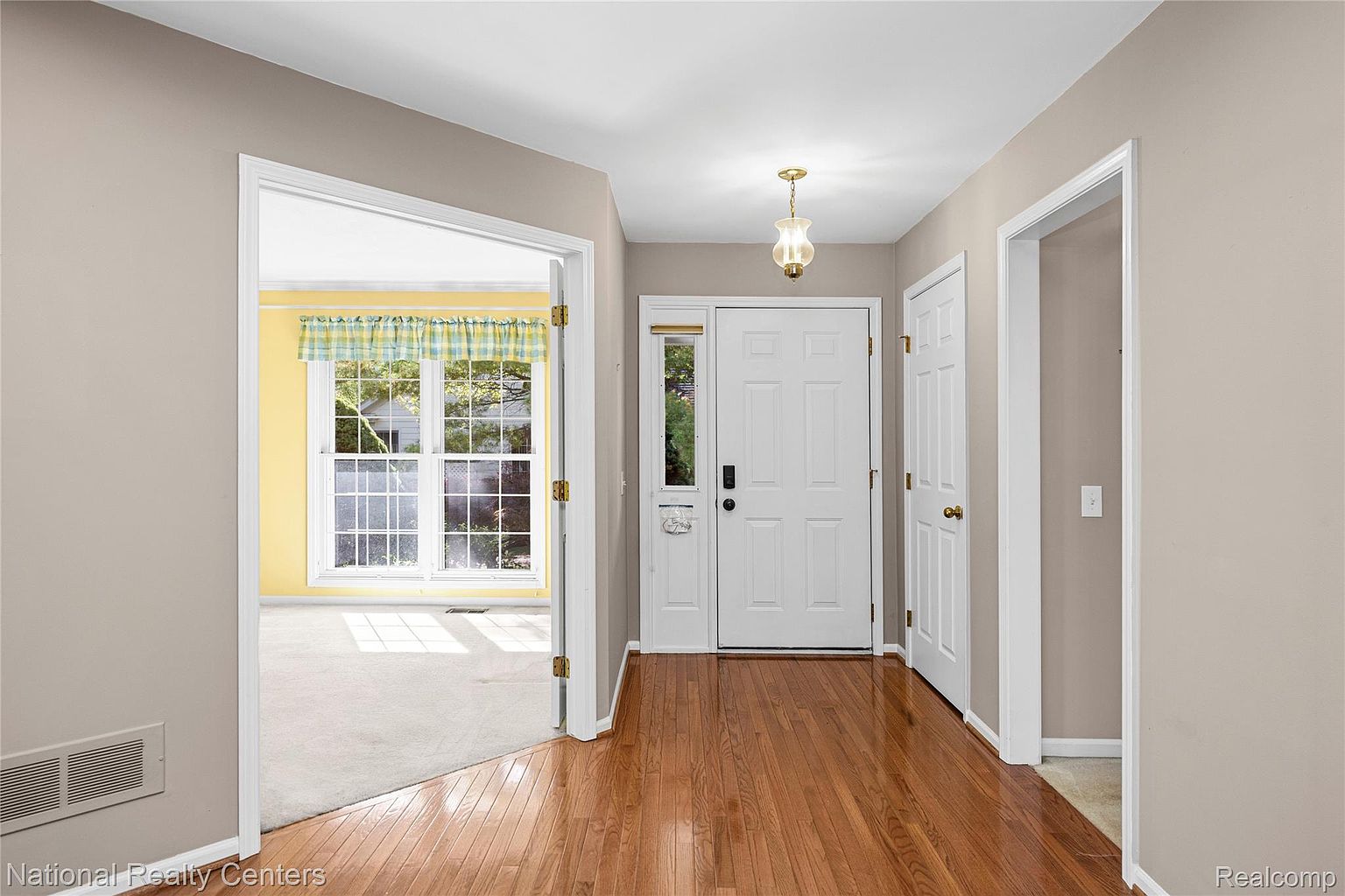 39626 Glenview Ct, photo 7