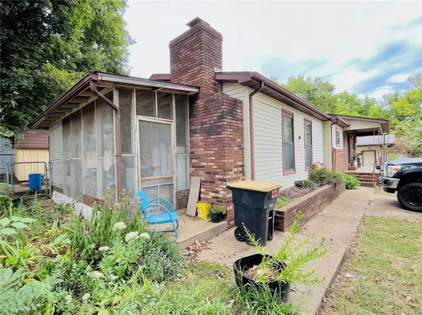 301 Ponder St, Doniphan, MO 63935