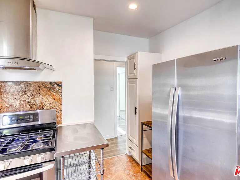 2127 Malcolm Ave — Photo 21
