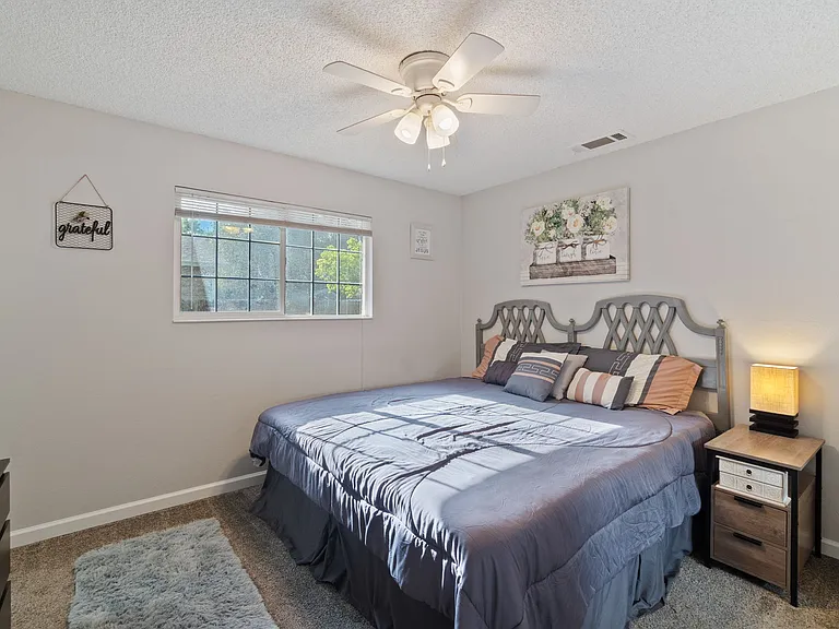 2384 Saturn Skyway — Photo 4