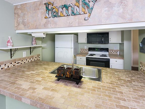 3rd image of 5600 Valencia Park Blvd #10A