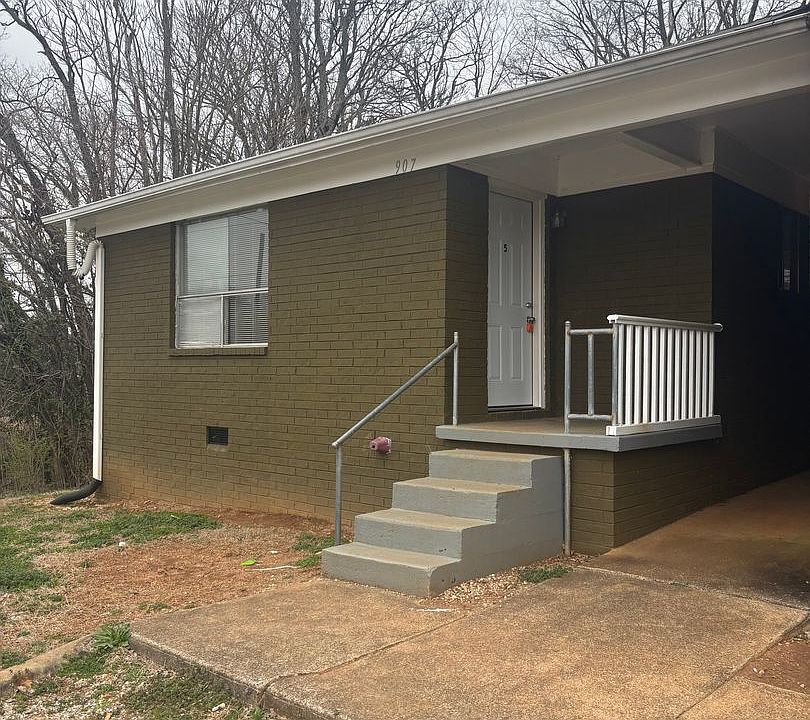 1st image of 907 Stevens Ct NE #5
