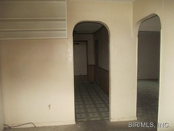 2nd image of 1642 Edison Ave